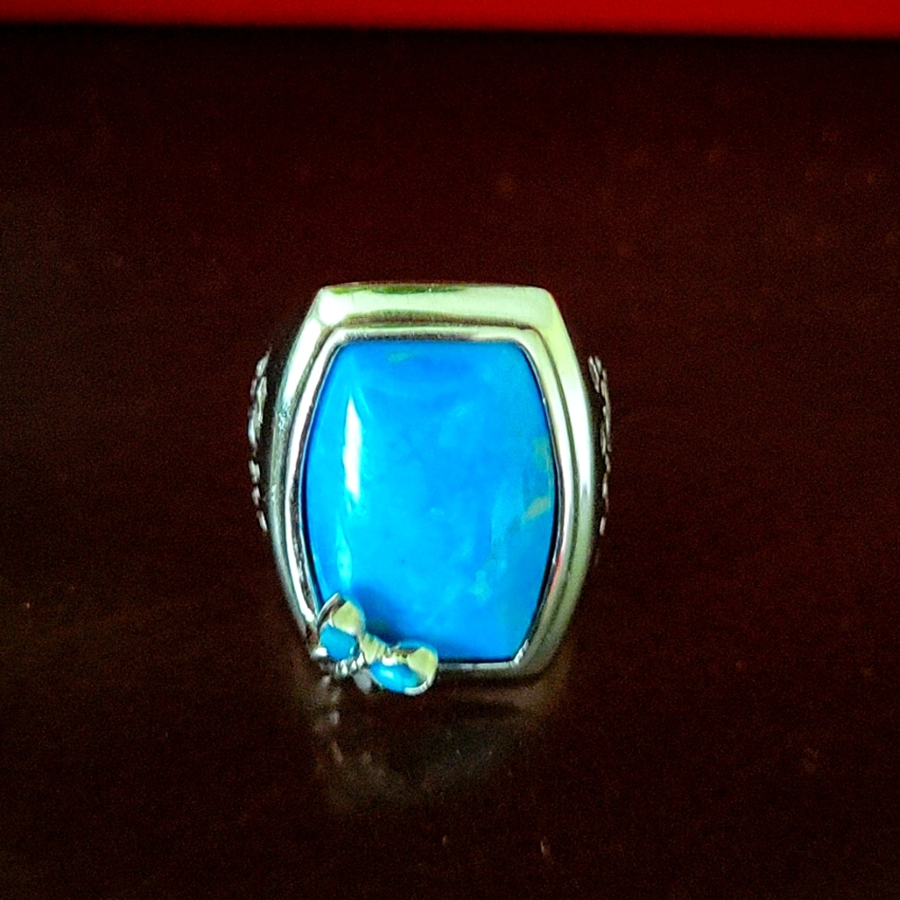 Woman's ring